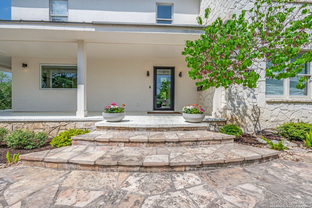 Photo of 345 Lilac, Terrell Hills, TX 78209 (MLS # 1856547)