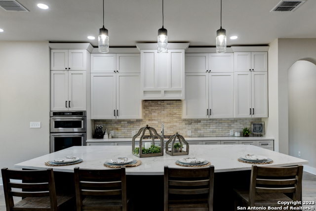 811 Long Meadow