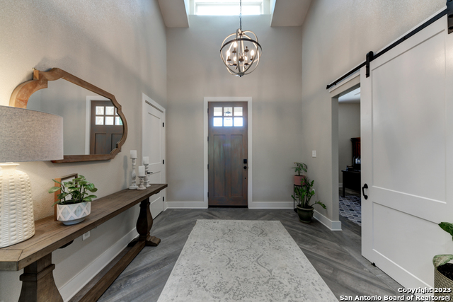 811 Long Meadow