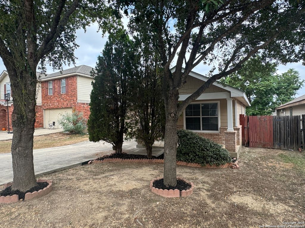 Photo of 9271 Everton, San Antonio, TX 78245 (MLS # 1913826)