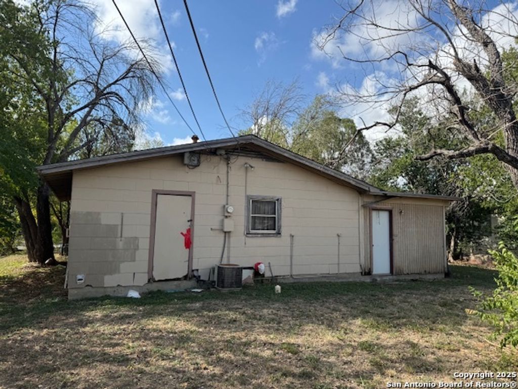 Photo of 539 Millwood, San Antonio, TX 78216 (MLS # 1913283)