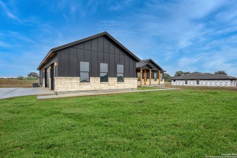 A home in Floresville