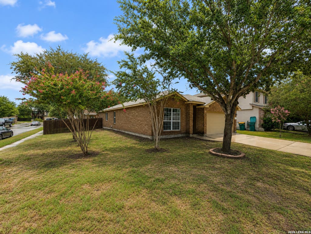 Photo of 535 DIANA DR, Converse, TX 78109 (MLS # 2001592)