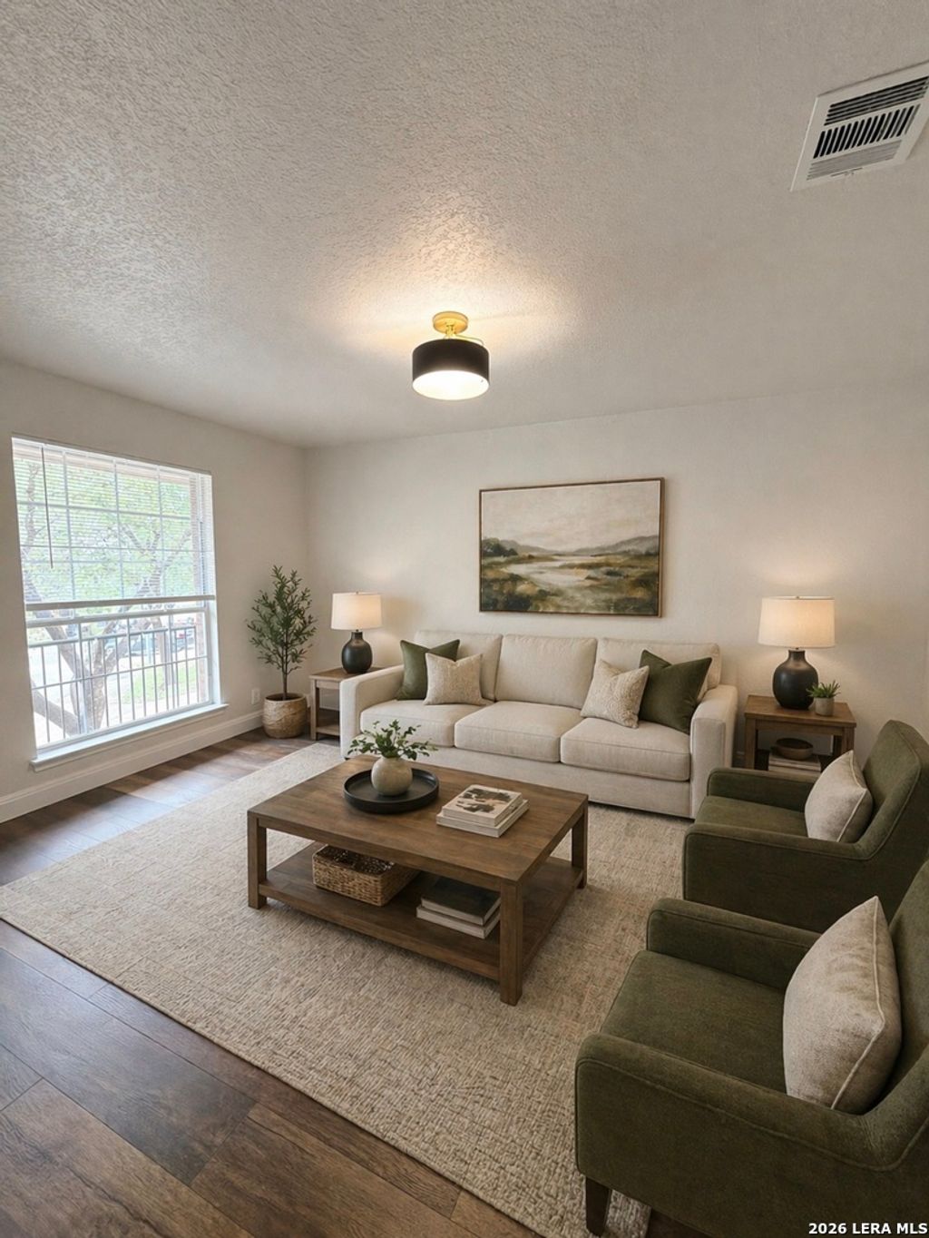 Photo of 8007 Chisos Oak Dr, San Antonio, TX 78223 (MLS # 1960397)