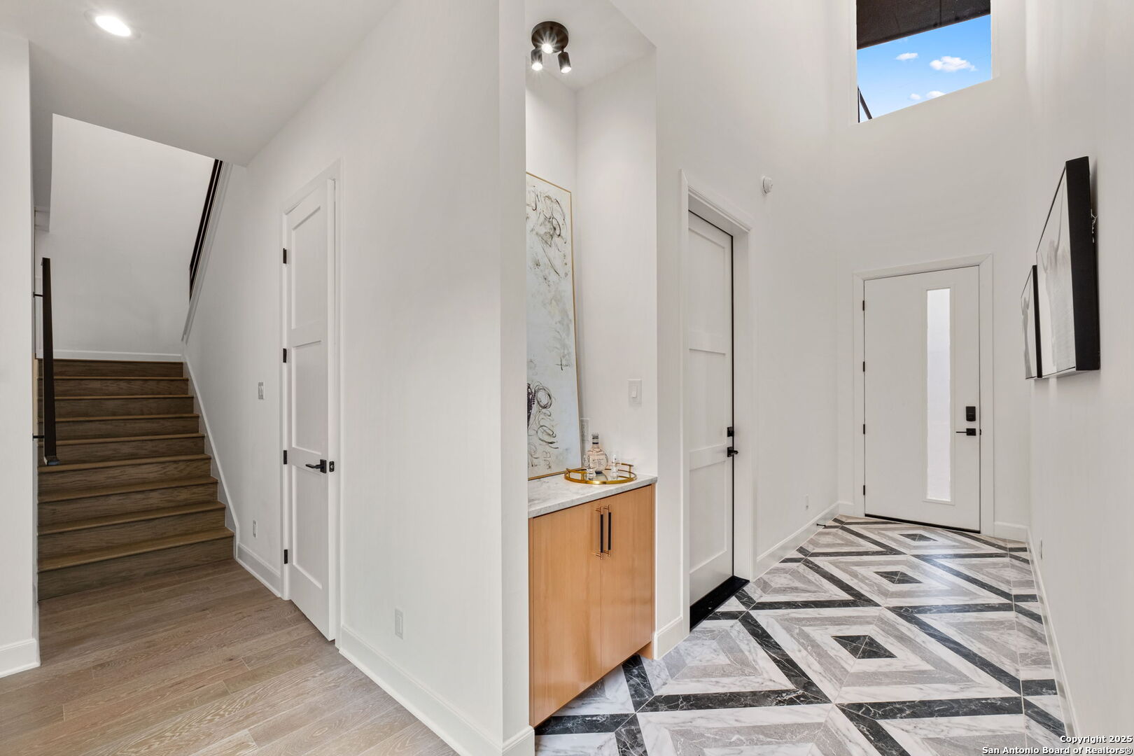242 Cassiano St