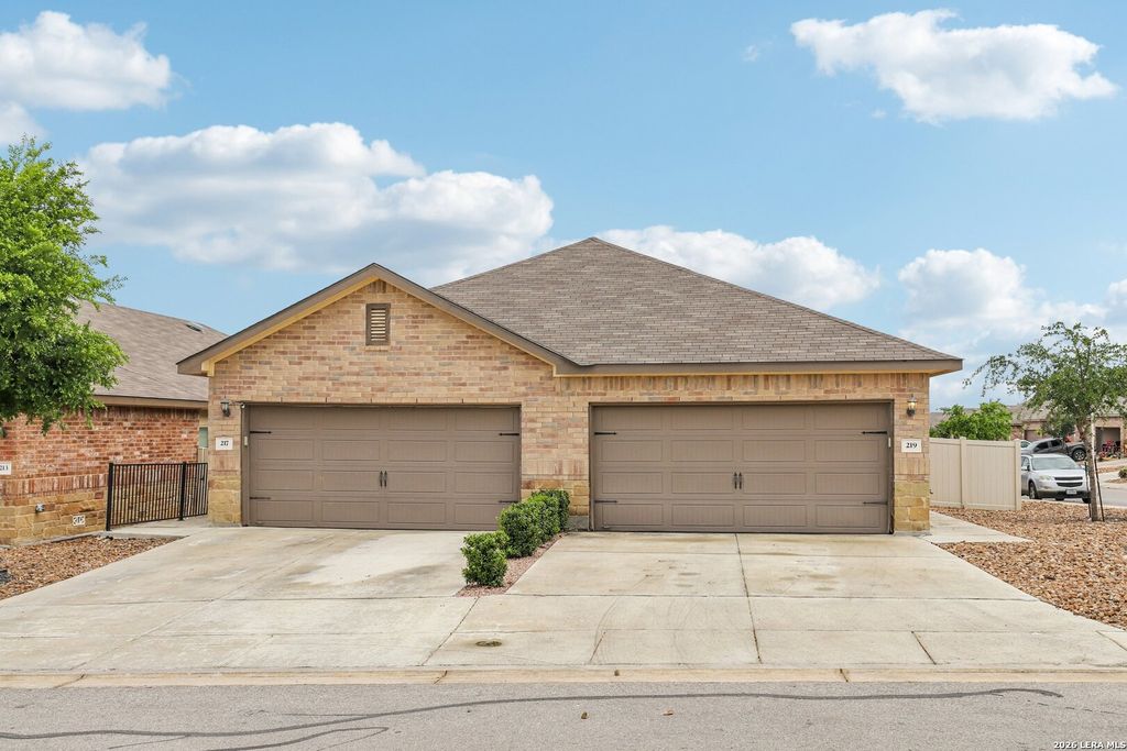 Photo of 219 Eugene Pass, New Braunfels, TX 78130 (MLS # 1955070)