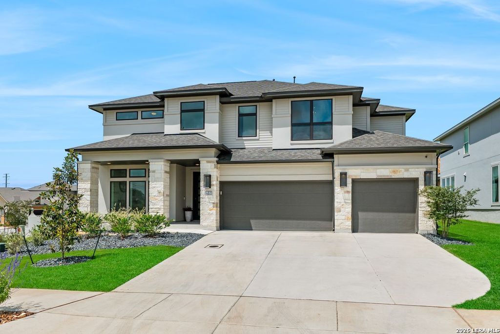 Photo of 402 Fandango, Boerne, TX 78006 (MLS # 1966740)