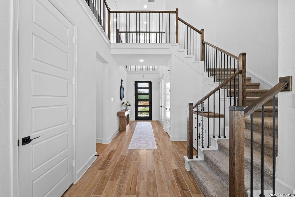Photo of 402 Fandango, Boerne, TX 78006 (MLS # 1966740)