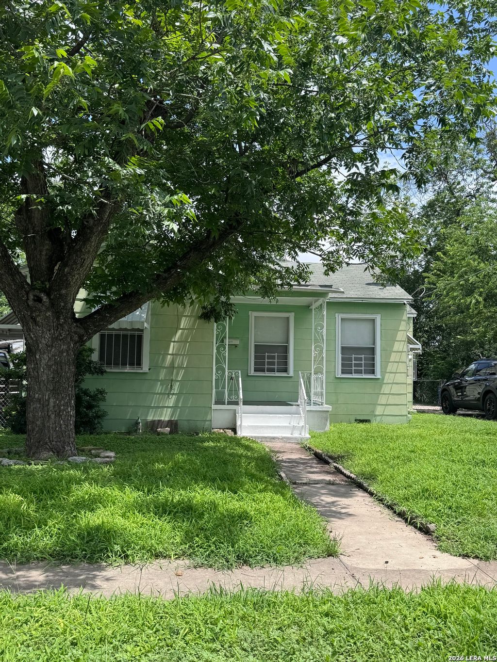 Photo of 1223 Essex, San Antonio, TX 78210 (MLS # 1990698)