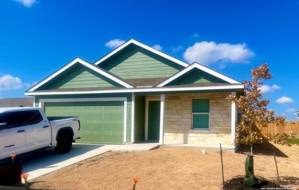 160 CORDOVA XING, SEGUIN, TX 78155 - Image f63e47167b74d1bcb75abf22c87bb2cf/4217677013
