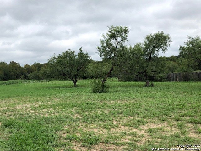 Photo of 21 Rio Seco Drive, Uvalde, TX 78801 (MLS # 1529498)