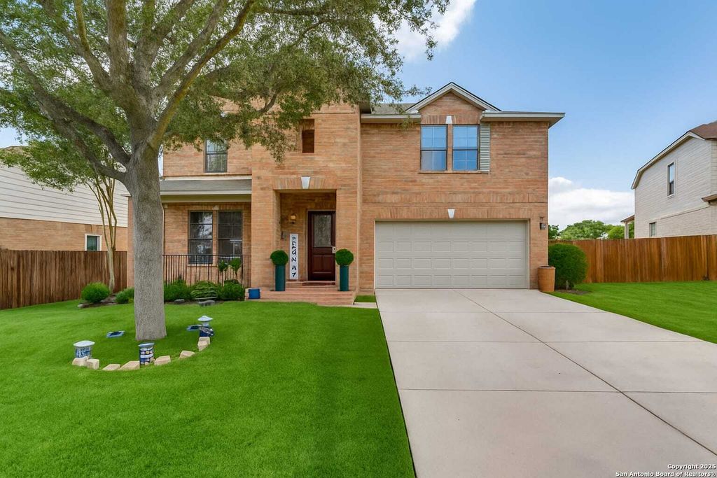Photo of 209 Springtree Pkwy, Cibolo, TX 78108 (MLS # 1913783)