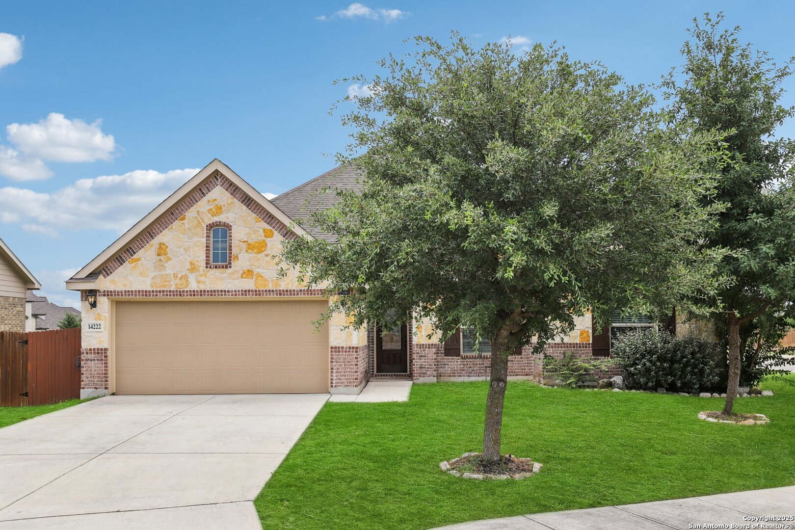 14222 Saratoga Pass