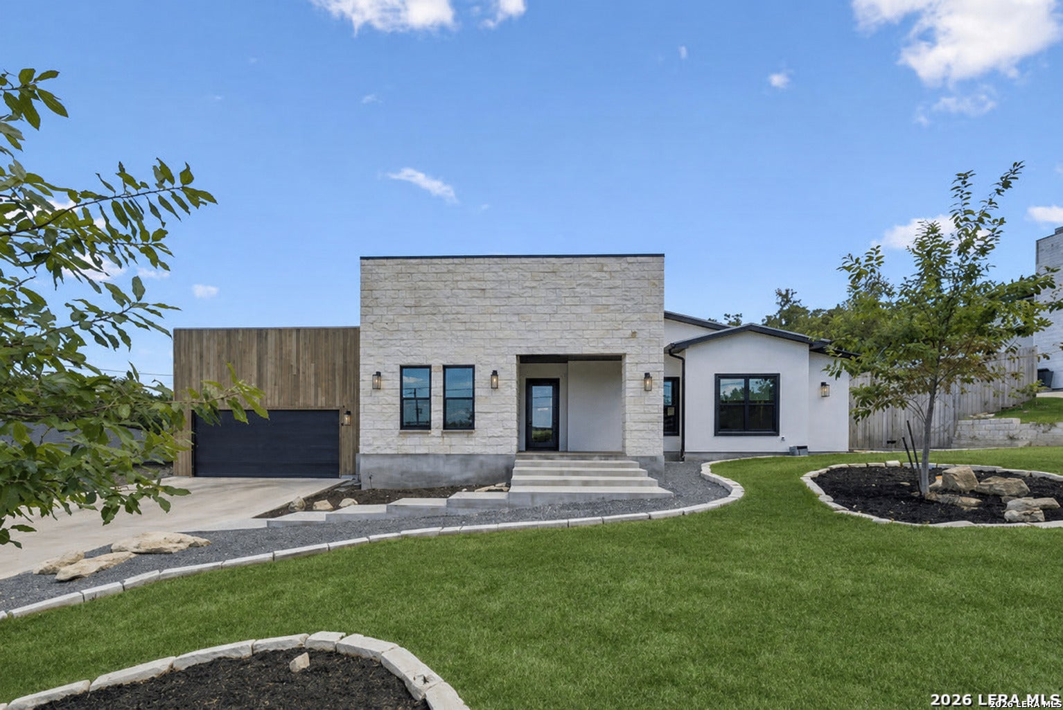 216 MIDNIGHT DR