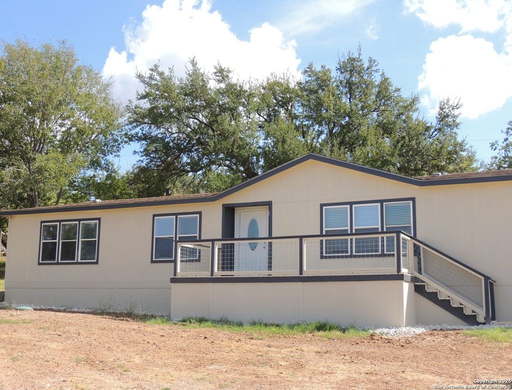 Photo of 1456 Lonesome, Canyon Lake, TX 78133 (MLS # 1916331)