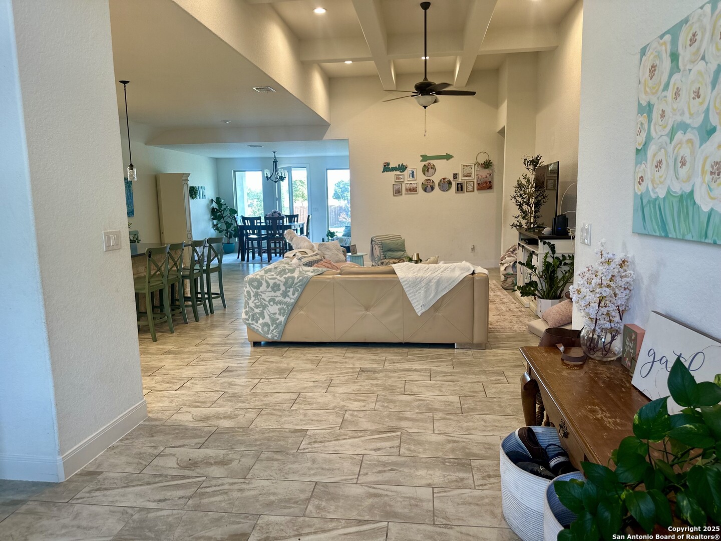 132 West Short Meadow Drive