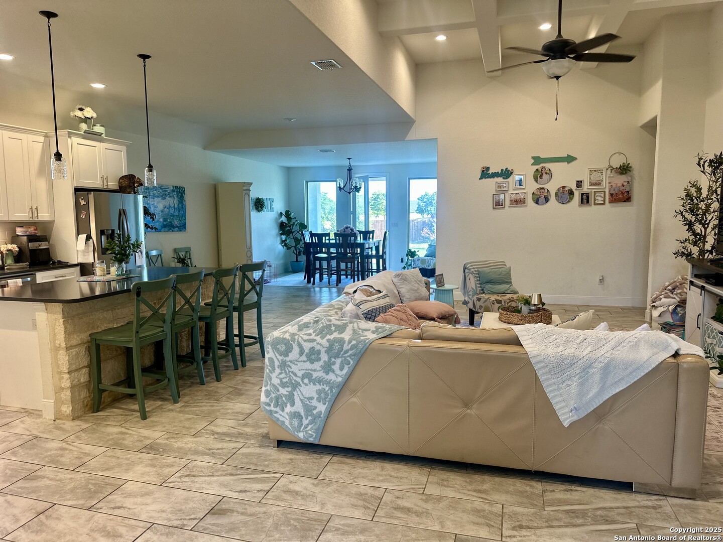 132 West Short Meadow Drive
