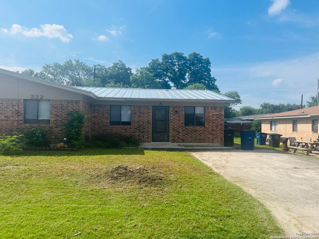 Photo of 222 Redbud Ln A #A, New Braunfels, TX 78130 (MLS # 1921349)