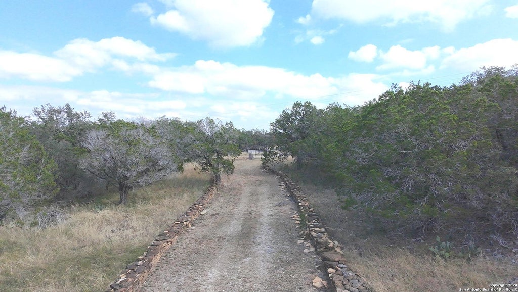 Photo of 890 County Road 246, Hondo, TX 78861 (MLS # 1935449)