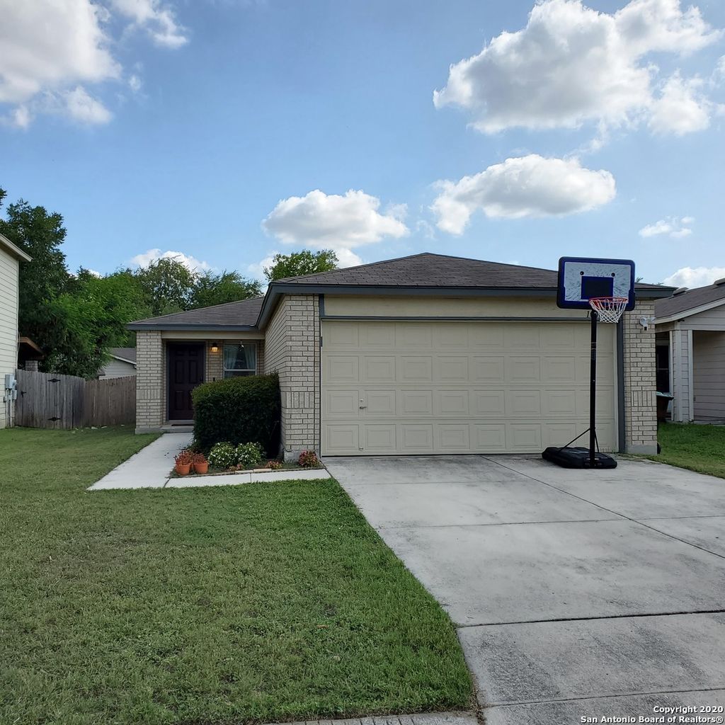 Photo of 10006 Sungate Park, San Antonio, TX 78245 (MLS # 1912509)