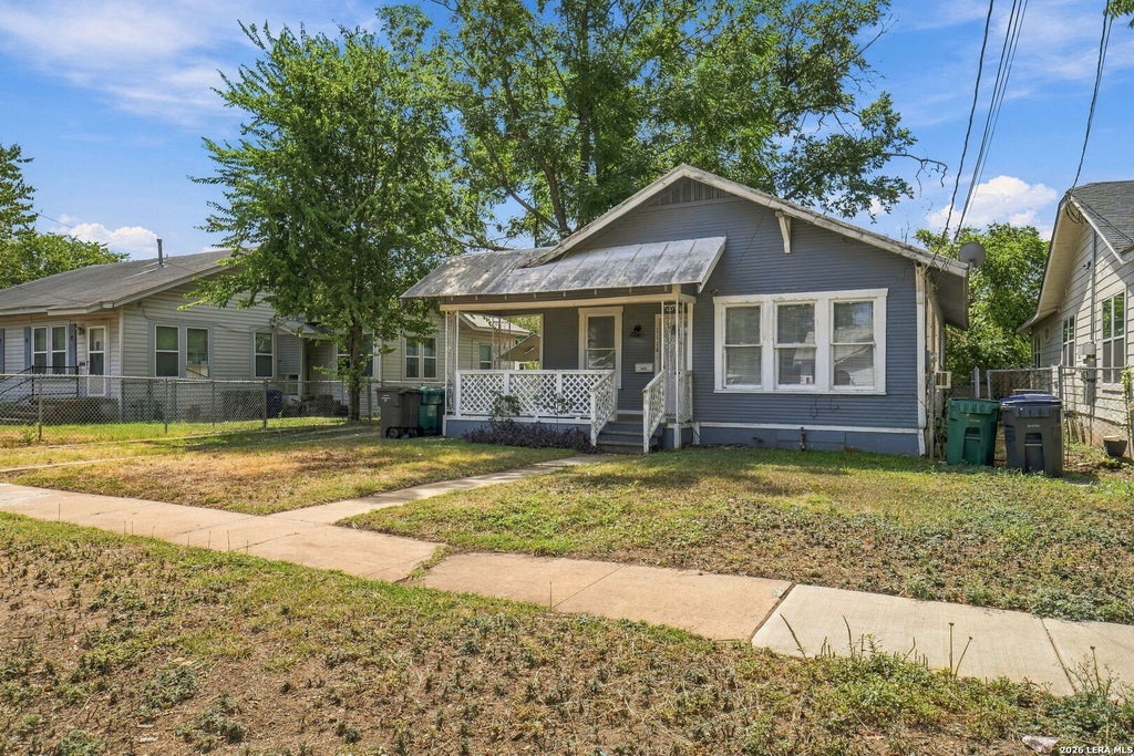 Photo of 1114 Gibbs St, San Antonio, TX 78202 (MLS # 2017296)