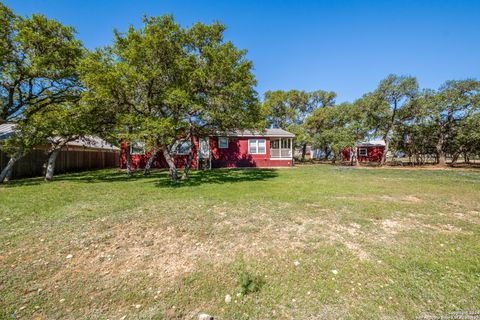 A home in Bandera