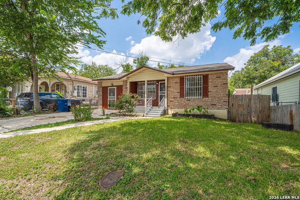 Photo of 325 MARYLAND ST, San Antonio, TX 78203 (MLS # 2006702)
