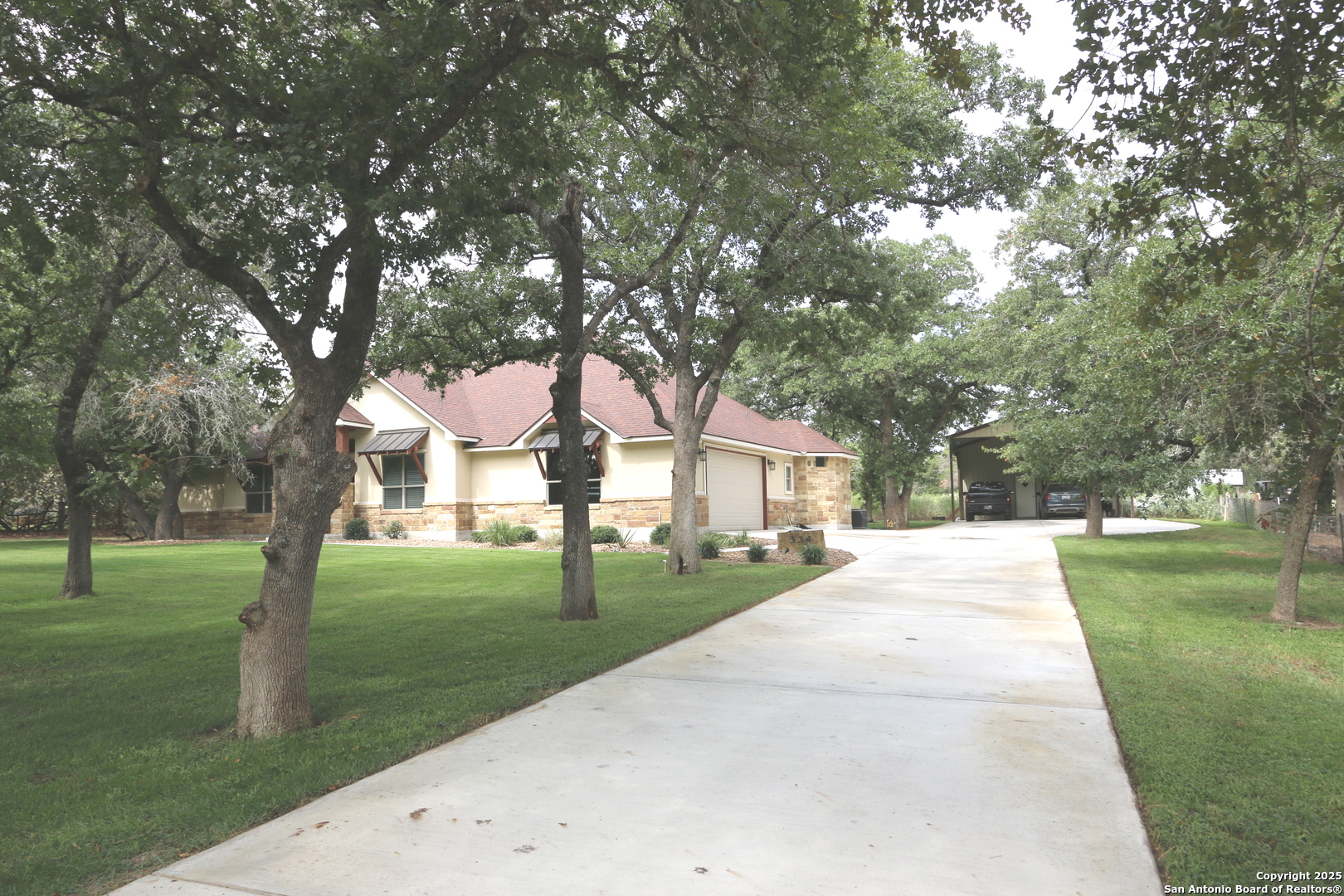 334 Fleetwood Ln