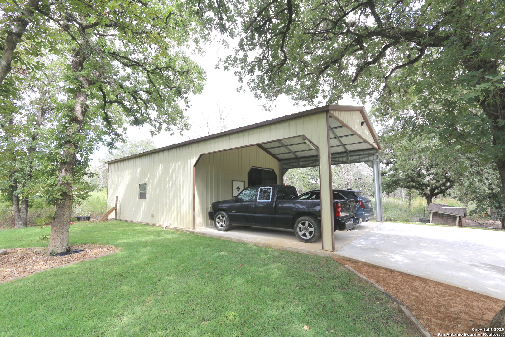 334 Fleetwood Ln