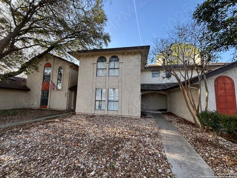 Photo of 5868 Royal Ridge Dr, San Antonio, TX 78239 (MLS # 1916505)