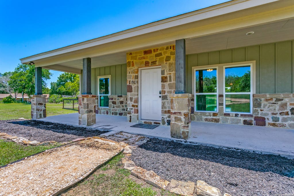 Photo of 768 BURGES ST, Seguin, TX 78155 (MLS # 1971062)