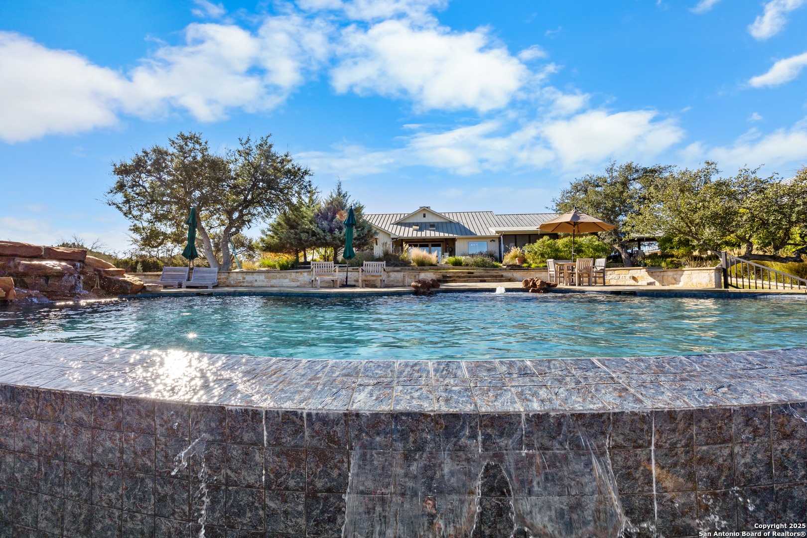 431 Bluff Creek