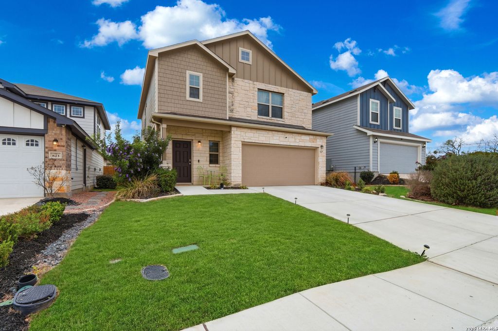 Photo of 827 laurel, San Antonio, TX 78219 (MLS # 1947039)