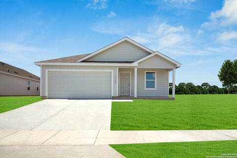 Single Family Residence in Fredericksburg TX 126 Ciarans Crossing.jpg