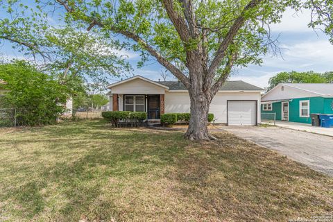 1052 DUNLAP DR New Braunfels TX 78130