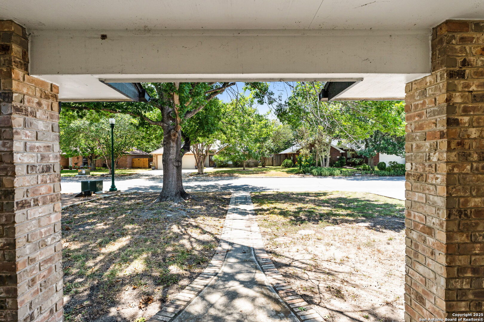 945 River Bank