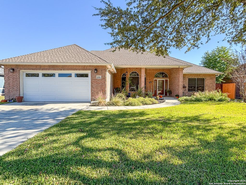 Photo of 1751 Loma Verde, New Braunfels, TX 78130 (MLS # 1921044)