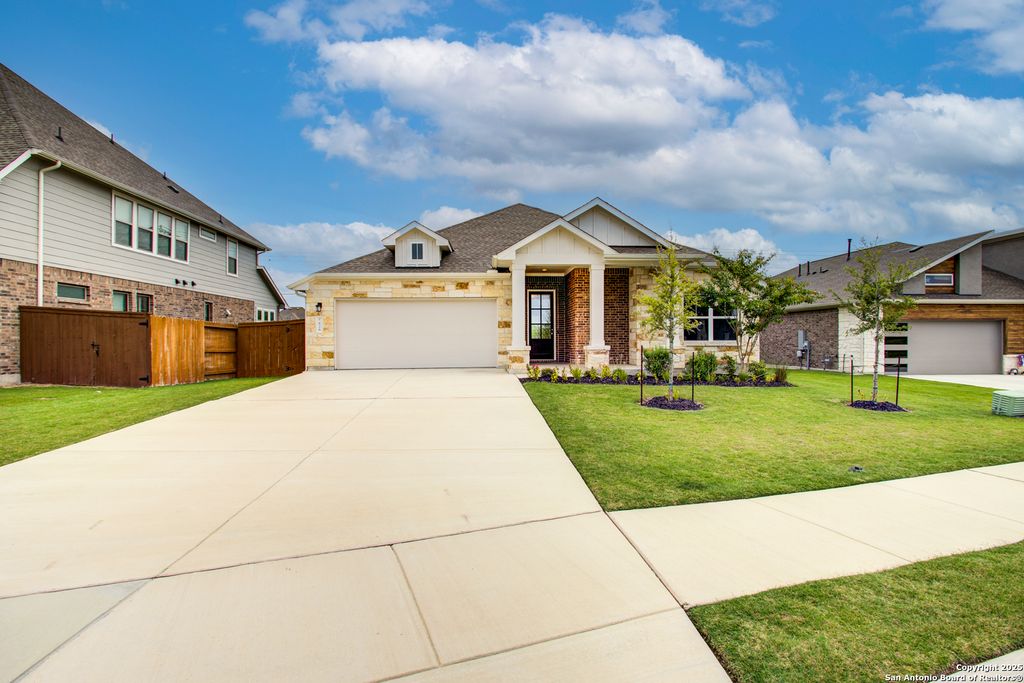 Photo of 626 FOXBROOK WAY, Cibolo, TX 78108 (MLS # 1820421)