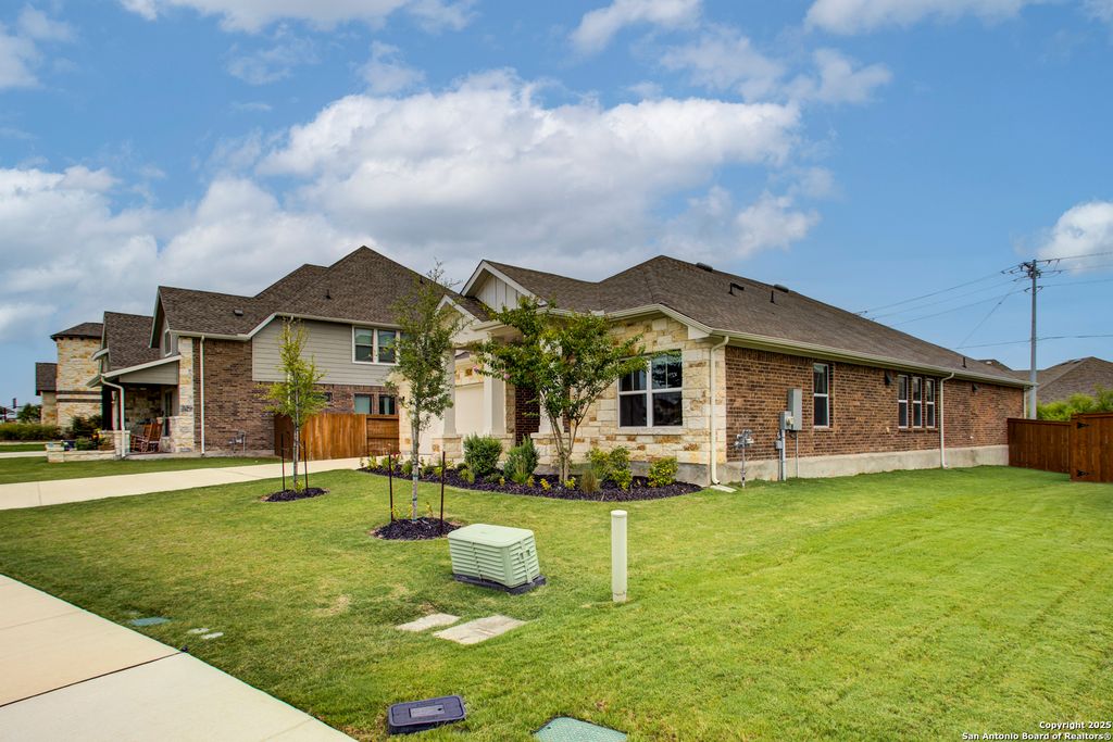 Photo of 626 FOXBROOK WAY, Cibolo, TX 78108 (MLS # 1820421)