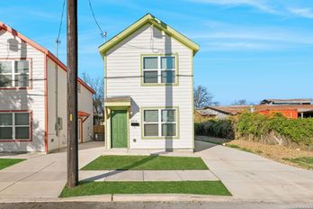 Condominium at 631 E Carolina 4