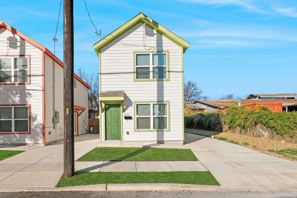 Photo of 631 E Carolina 4 #4, San Antonio, TX 78210 (MLS # 1935923)