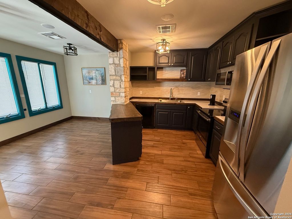 Photo of 190 Oakridge, Canyon Lake, TX 78133 (MLS # 1885822)