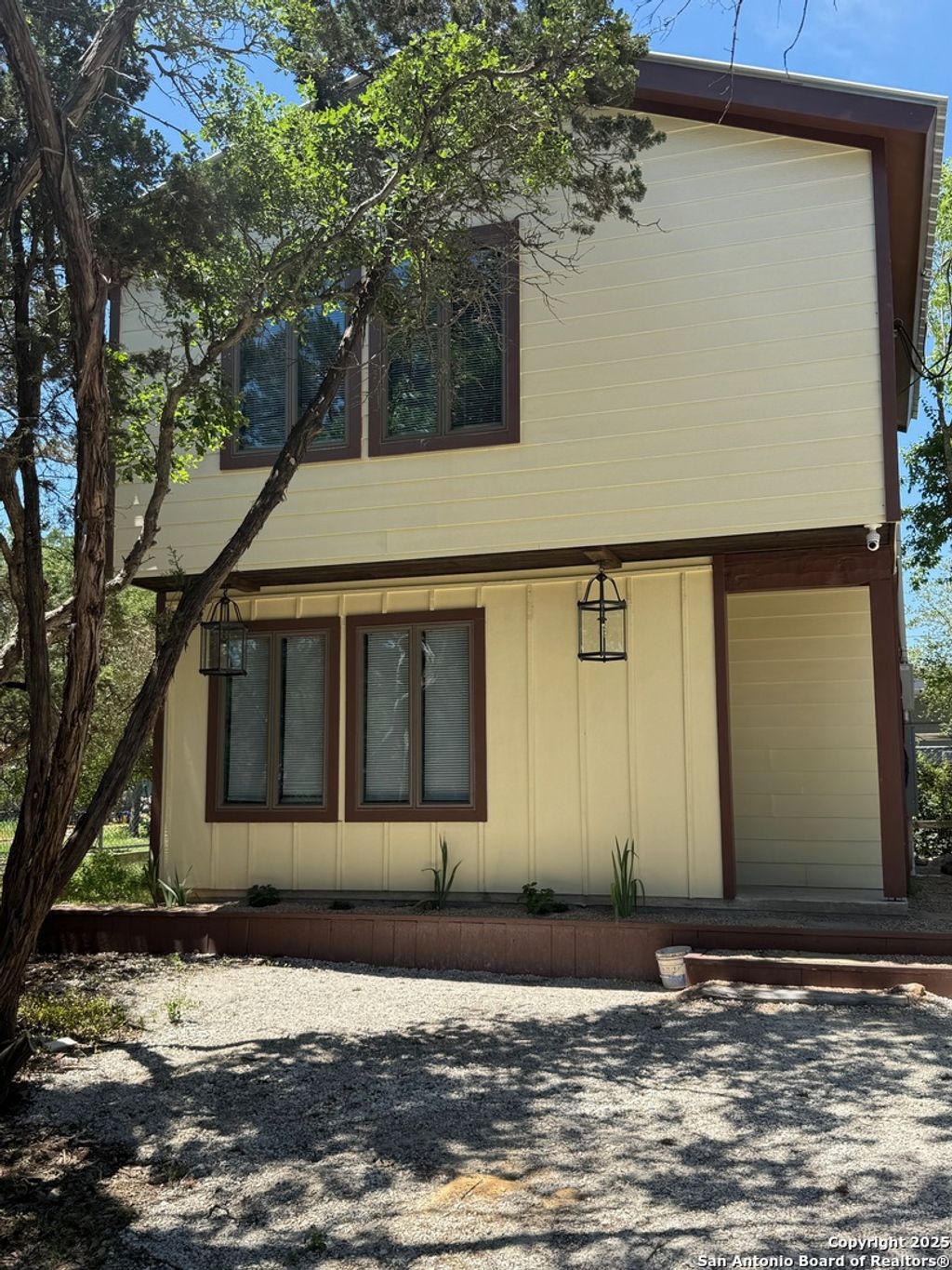 Photo of 190 Oakridge, Canyon Lake, TX 78133 (MLS # 1885822)