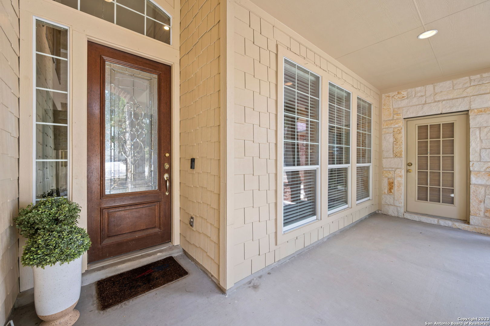 21411 Beaver Brook