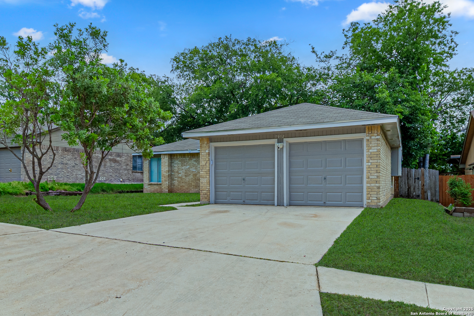 7912 Forest Crossing