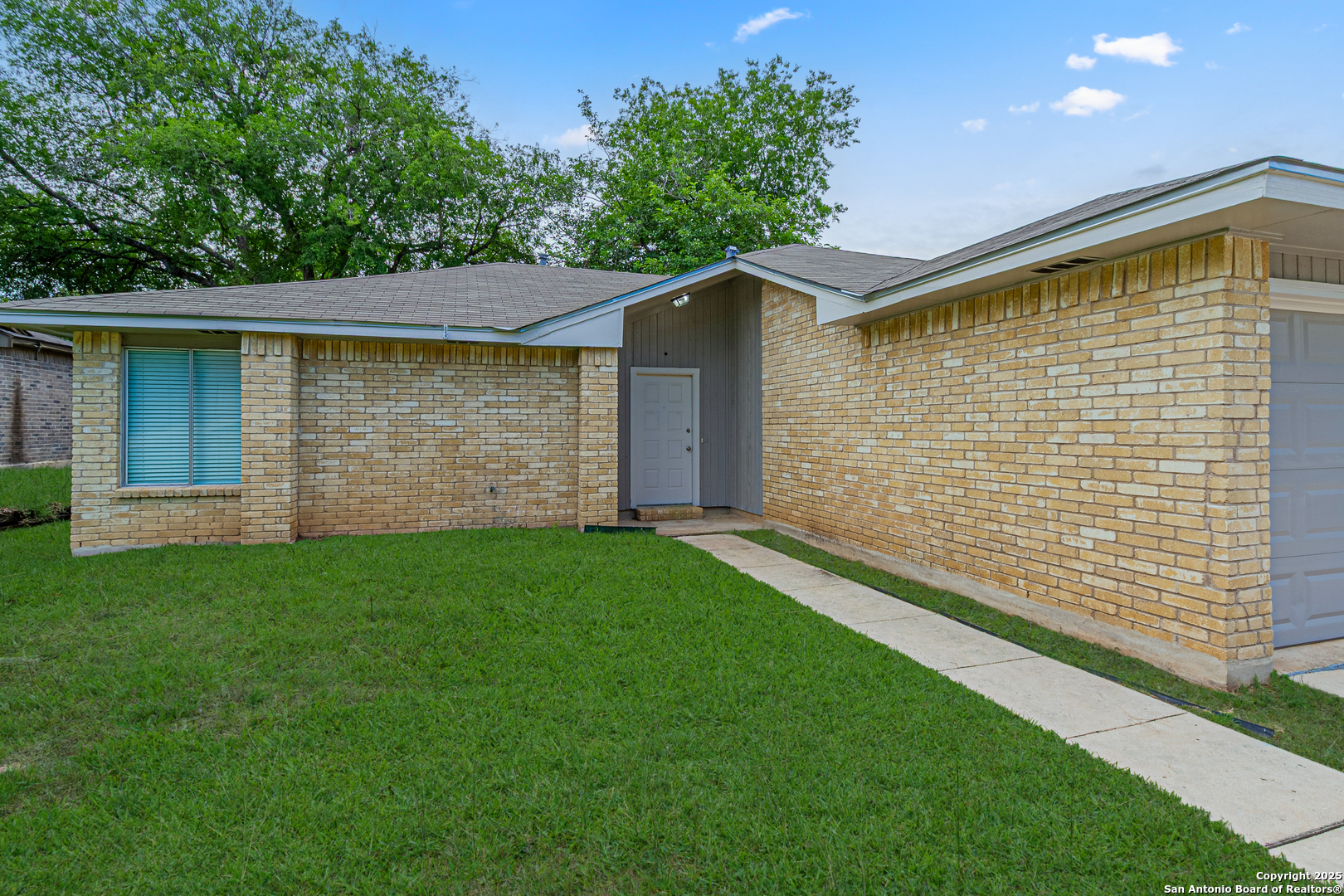 7912 Forest Crossing