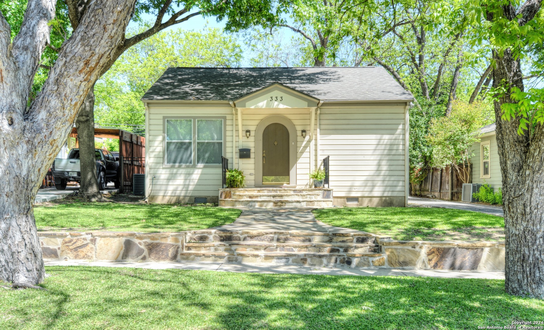 333 REDWOOD ST