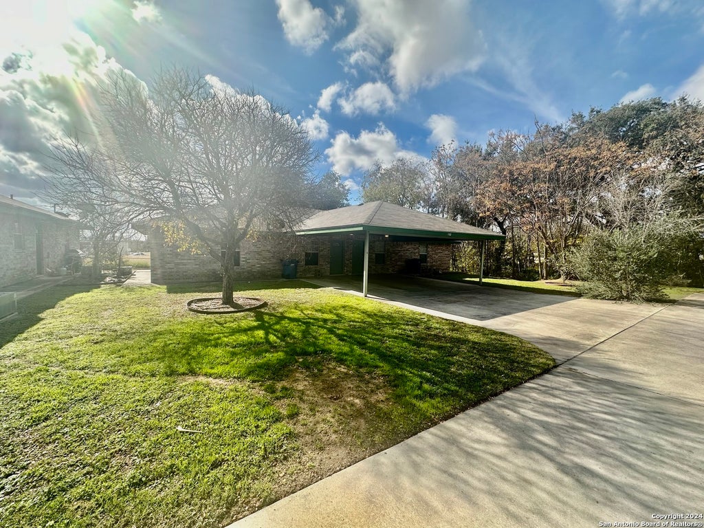 Photo of 132 S Mansfield St A #A, Pleasanton, TX 78064 (MLS # 1961846)