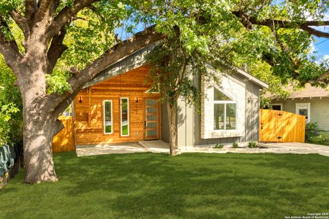 1735 E Crockett St San Antonio TX 78202