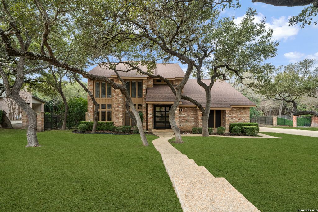 Photo of 9 Inwood Manor, San Antonio, TX 78248 (MLS # 1938200)